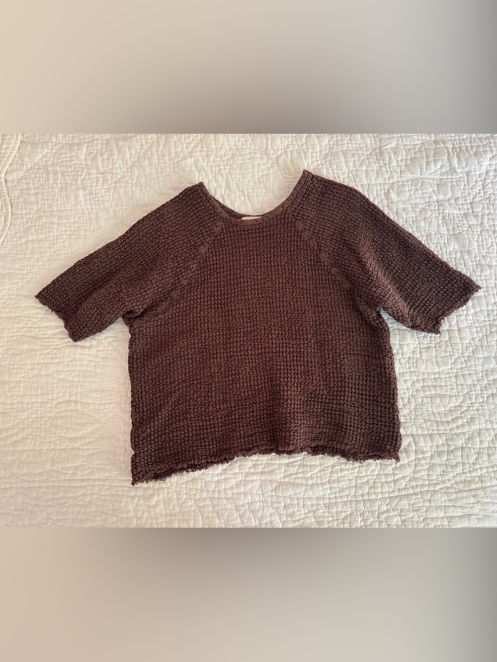 Waffle texture Short-Sleeve Knit Top in Dark Brown